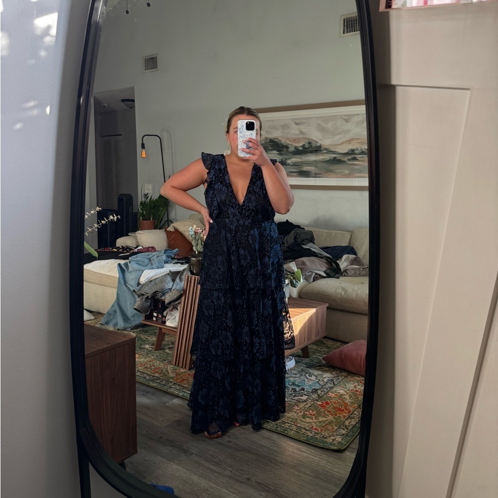 Lulus black and blue tiered lace dress - worn once, perfect condition